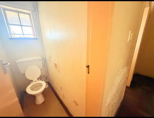 10 BEDROOM HOUSE FOR SALE IN VANDERBIJLPARK CW 5